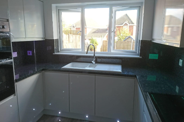 Larissa Handleless Sink and Plinth Lighting