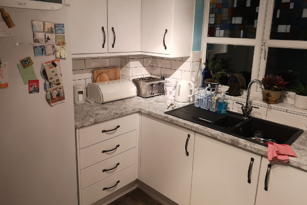 Kitchen left